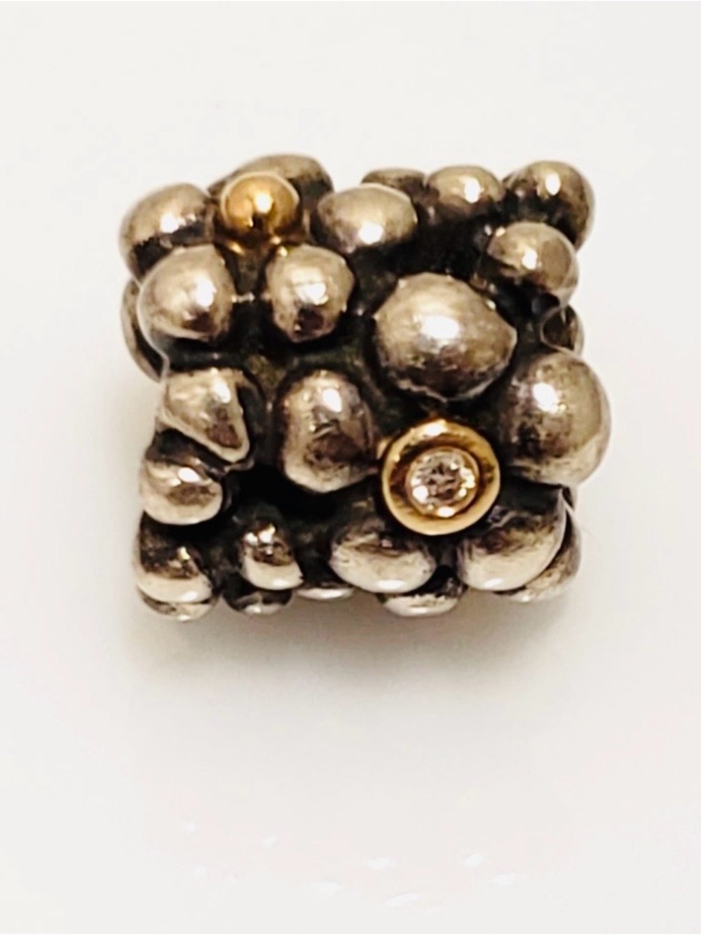 Pandora Diamond Daisy Charm
925 Silver 14k Yellow Gold Bead Charm